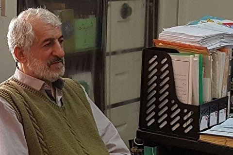 چون سخنان رهبری را به سرعت کتاب میکردیم، گفتند به دفتر رهبری وصلیم