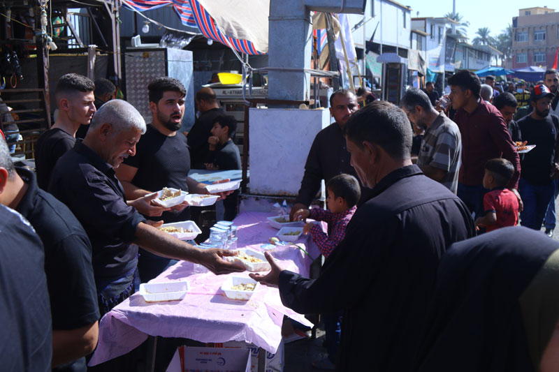  خدمات رسانی بیش از 500 موکب به زائران در عراق+ تصاویر