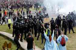 تظاهرات آزادیخواهانه در فرانسه با سرکوب نیروهای امنیتی روبرو شد