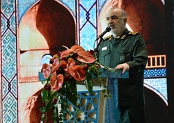 دشمن در خواب هم به فکر جنگ با ملت ایران نیست