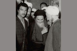 یاد‌ها و یادمان‌هایی از روز‌های آزادی امام خمینی از حبس و حصر در فروردین ۱۳۴۳