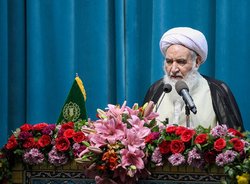 موضع گیری ایران اسلامی در برابر توهین های سلمان رشدی، نشانه غیرت دینی بود