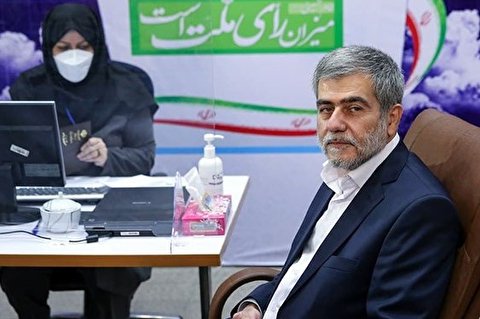 نیامدم با کسی رقابت کنم و به نفع کسی کنار بروم