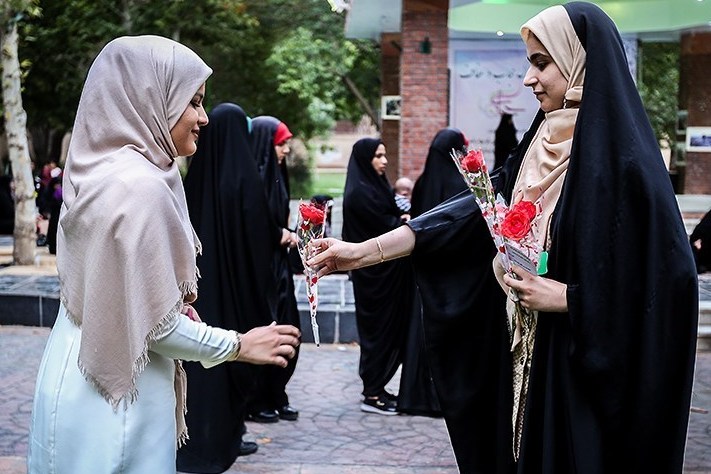 استفاده تبلیغاتی از حجاب در میدان انتخابات