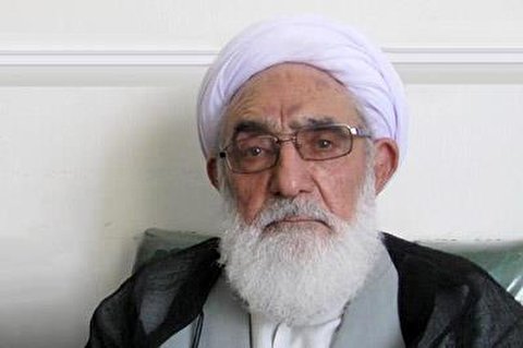 اطلس جامع شهدای کرمانشاه تهیه شود / لزوم تکریم خانواده های شهدا