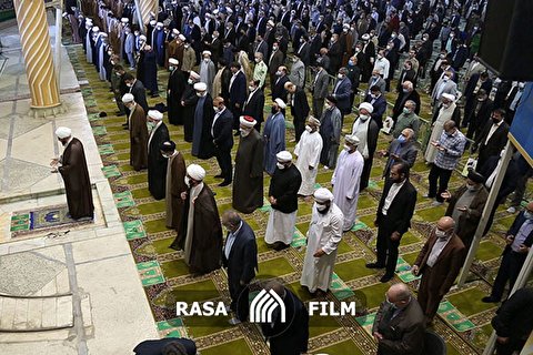 حضور میهمانان اهل سنت کنفرانس وحدت در نماز جمعه تهران