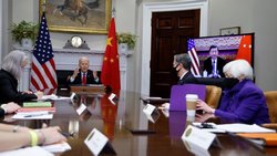رییس جمهور آمریکا و شی جین پینگ برای کاهش تنش ها نشست مجازی برگزار کردند