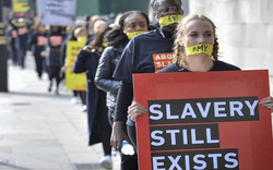 قاچاق انسان و برده‌داری نوین، راه‌های ثروت اندوزی صهیونیست‌ها