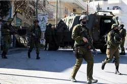 یورش وحشیانه نظامیان رژیم صهیونیستی به منازل شهروندان فلسطینی