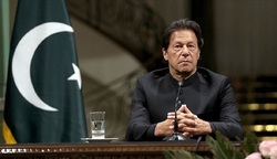 عمران خان از نخست وزیری پاکستان برکنار شد