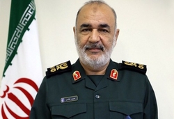 فرمانده کل سپاه روز ارتش جمهوری اسلامی ایران را تبریک گفت