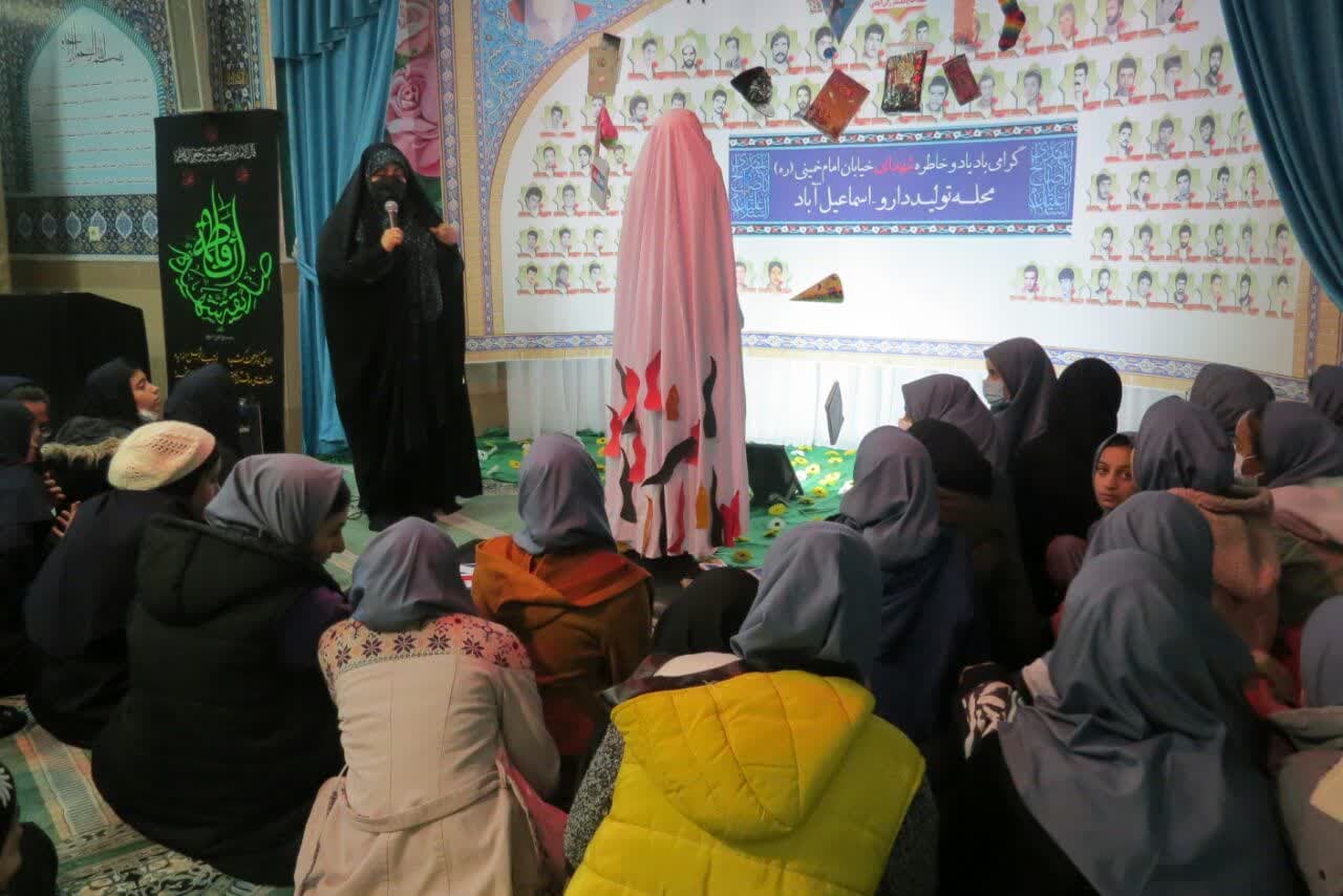 نمایشگاه روایتگری حضرت زهرا برگزار می شود