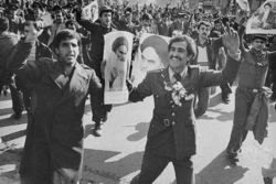 چرا اسناد ترور امام خمینی از خاطرات هایزر حذف شد؟