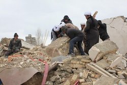 آخرین وضعیت شهرستان زلزله زده خوی و اقدامات گروه های جهادی حوزوی