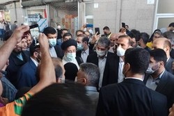 رییس‌جمهور با حضور در میدان بهمن تهران با مردم گفت‌وگو کرد + فیلم