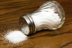 میزان مصرف روزانه نمک چه قدر است؟