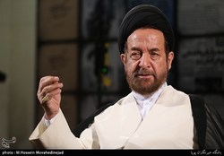 اولین هدف امام نجات ایران از چنگ جهانخواران بود
