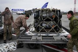 تداوم عرضه تسلیحات آمریکایی به کی یف، بحران اوکراین را طولانی‌تر می‌کند