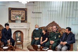 فرمانده کل سپاه با خانواده شهید صیادخدایی دیدار کرد