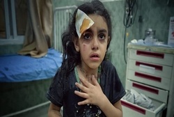 فریاد کودک زخمی فلسطینی؛ اسرائیل دولت نیست؛ قاتل کودکان است