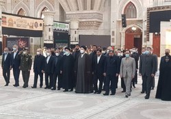 رئیس‌جمهور و اعضای هیات دولت در مرقد مطهر امام خمینی (ره) حضور یافتند