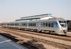 قطار محلی سمنان، دامغان، شاهرود به مشهد راه‌اندازی شد