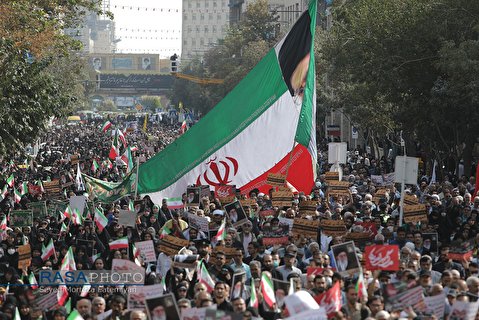 راهپیمایی مردم مشهد در محکومیت حادثه تروریستی حرم شاهچراغ