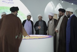 بازدید هیئت امنای بنیاد هدایت از «سومین نمایشگاه مسجد جامعه پرداز»