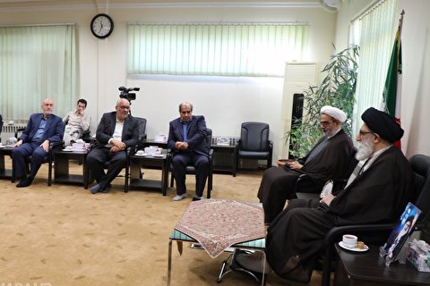 نیروهای مسلح حافظان و مدافعان امنیت کشور هستند
