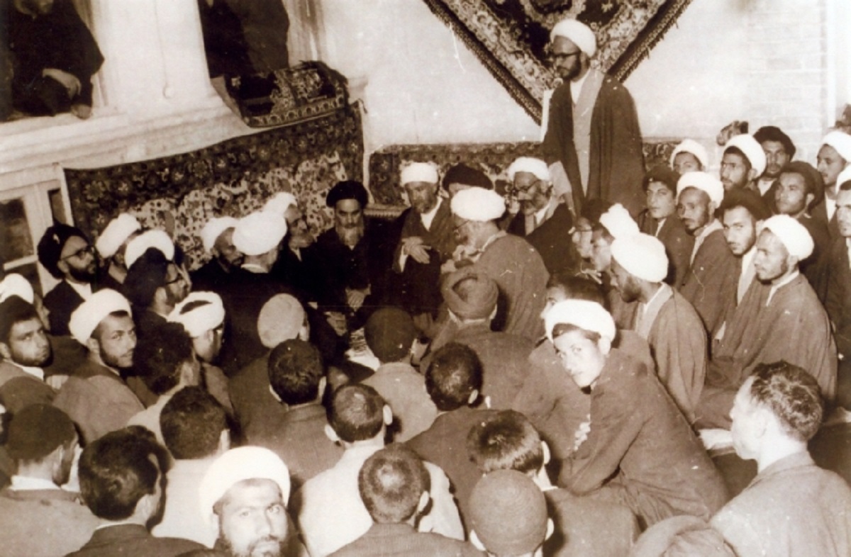 واکنش مردم ایران به آزادی امام خمینی در فروردین ۱۳۴۳