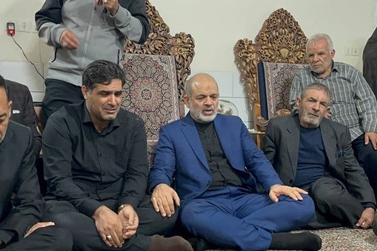 ماجرای تخریب وزیر کشور به بهانه یک عکس از دیدار با خانواده شهید