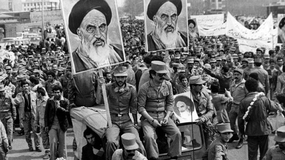 خاطره رهبر معظم انقلاب از روز بازگشت امام خمینی(ره) به ایران