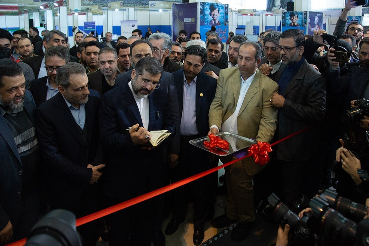 اولین روز بیست و چهارمین نمایشگاه مطبوعات و رسانه های ایران