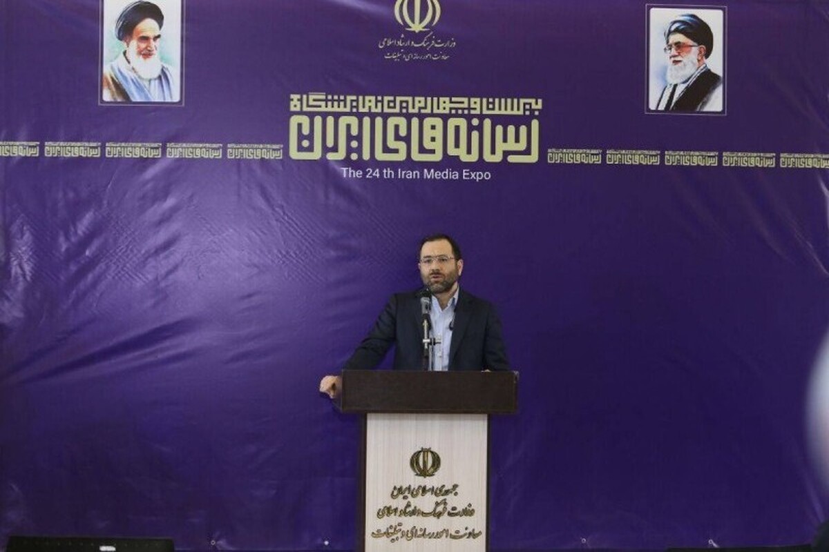 حضور رئیس سازمان غذا و دارو در نمایشگاه رسانه‌های ایران
