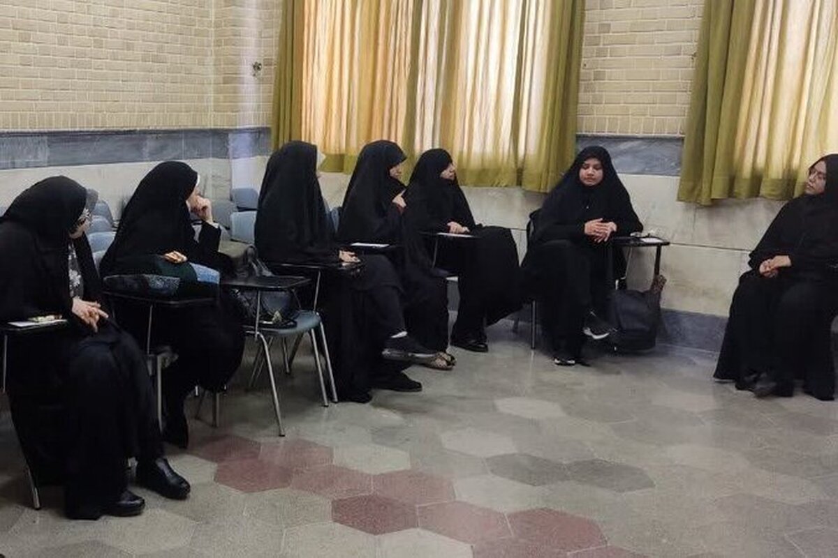 تشکیل حلقه‌های تربیتی_انگیزشی طلاب ایرانی و بین‌الملل جامعةالزهرا