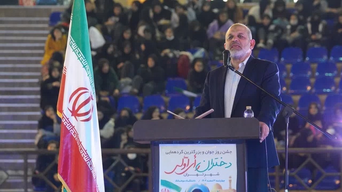 اجتماع ۵ هزار نفری دختران رأی اولی مدارس تهران