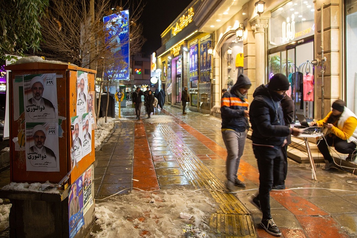 تبلیغات نامزدهای انتخابات مجلس در سطح شهر قم