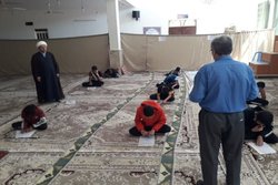 یادگیری احکام با ابتکار روحانی مسجد شهر هرسین