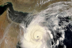 هواشناسی ایران ۱۴۰۲/۰۳/۲۲؛ هشدار وقوع طوفان خیلی شدید در سواحل جنوبی کشور