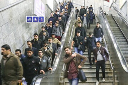 جزئیات سقوط مسافران از پله برقی مترو اعلام شد