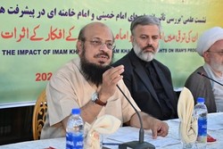 همایش بررسی تأثیر اندیشه های امامین انقلاب در کراچی برگزار شد