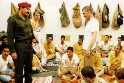 وقتی اسیر ایرانی سرباز عراقی را سر کار گذاشت