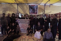 اهدای پرچم‌های متبرک جلسات خانگی قرآن به موکب‌های قرآنی عراقی