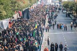جاماندگان اربعین در سراسر ایران اسلامی به خیابان ها آمدند