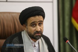عرصه علم نباید تحت سلطه اقتصاد و فناوری برود