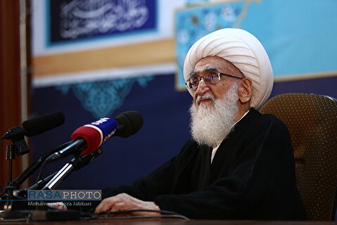 با صراحت از نظام اسلامی و ولایت فقیه حمایت می کنم
