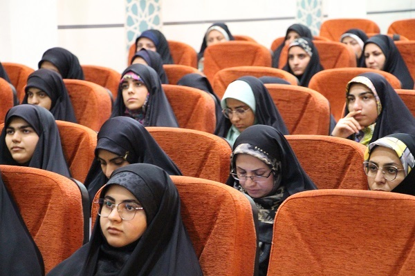 همایش طلیعه حضور طلاب جدید الورود حوزه علمیه خواهران فارس+تصاویر