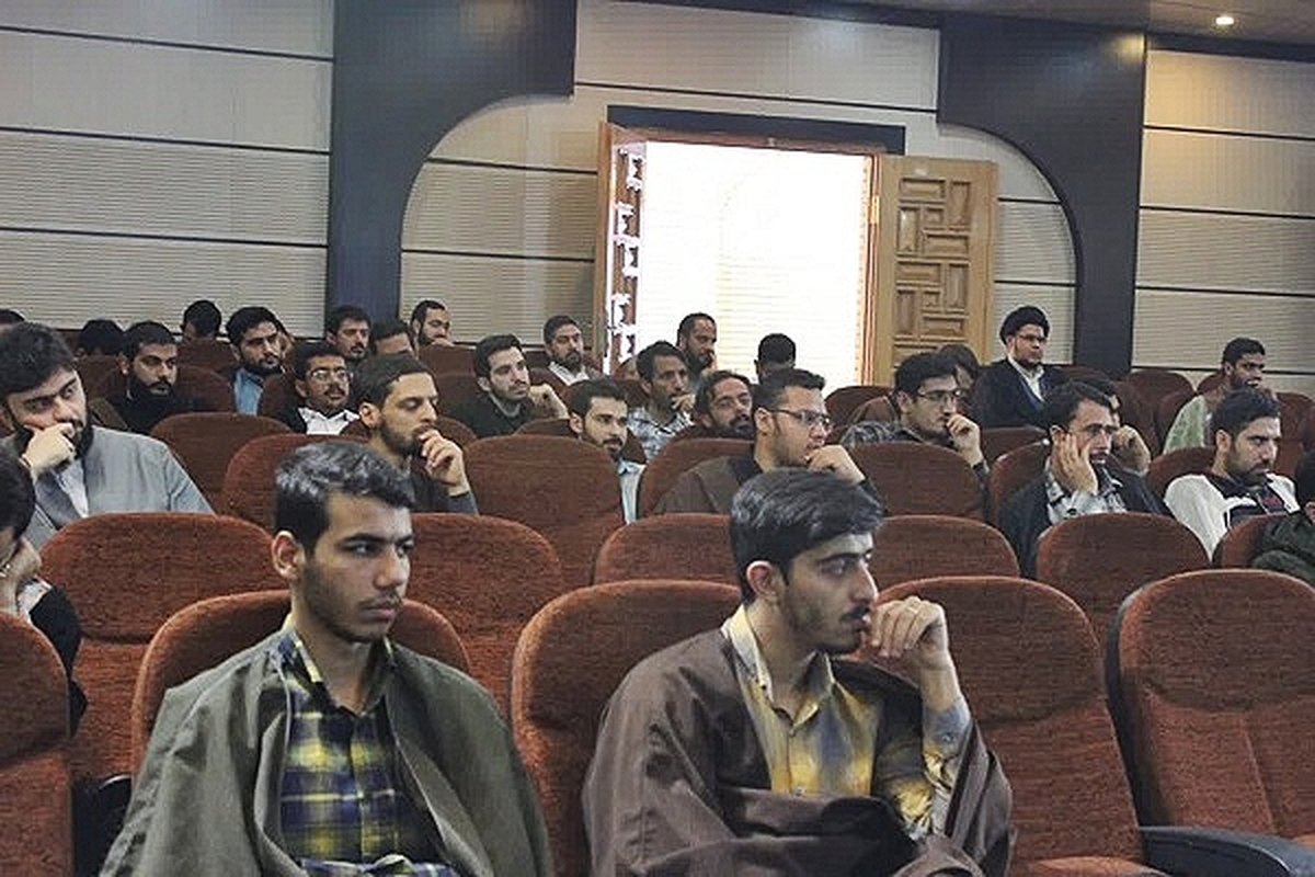 برگزاری مراسم بزرگداشت علامه طباطبایی در مدرسه علمیه رضویه شیراز + عکس