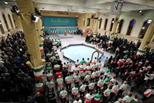 اجرای حرکات ورزش باستانی در حسینیه امام خمینی