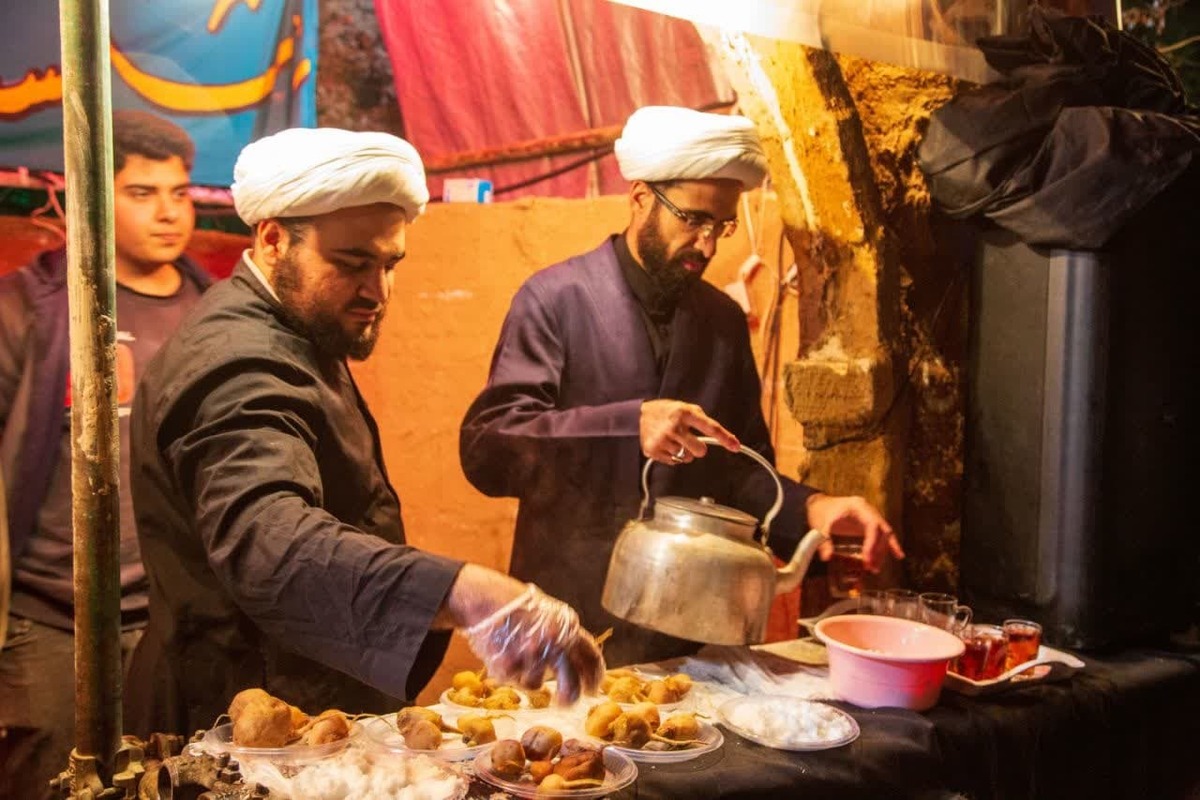 خدمت رسانی طلاب در ایام فاطمیه